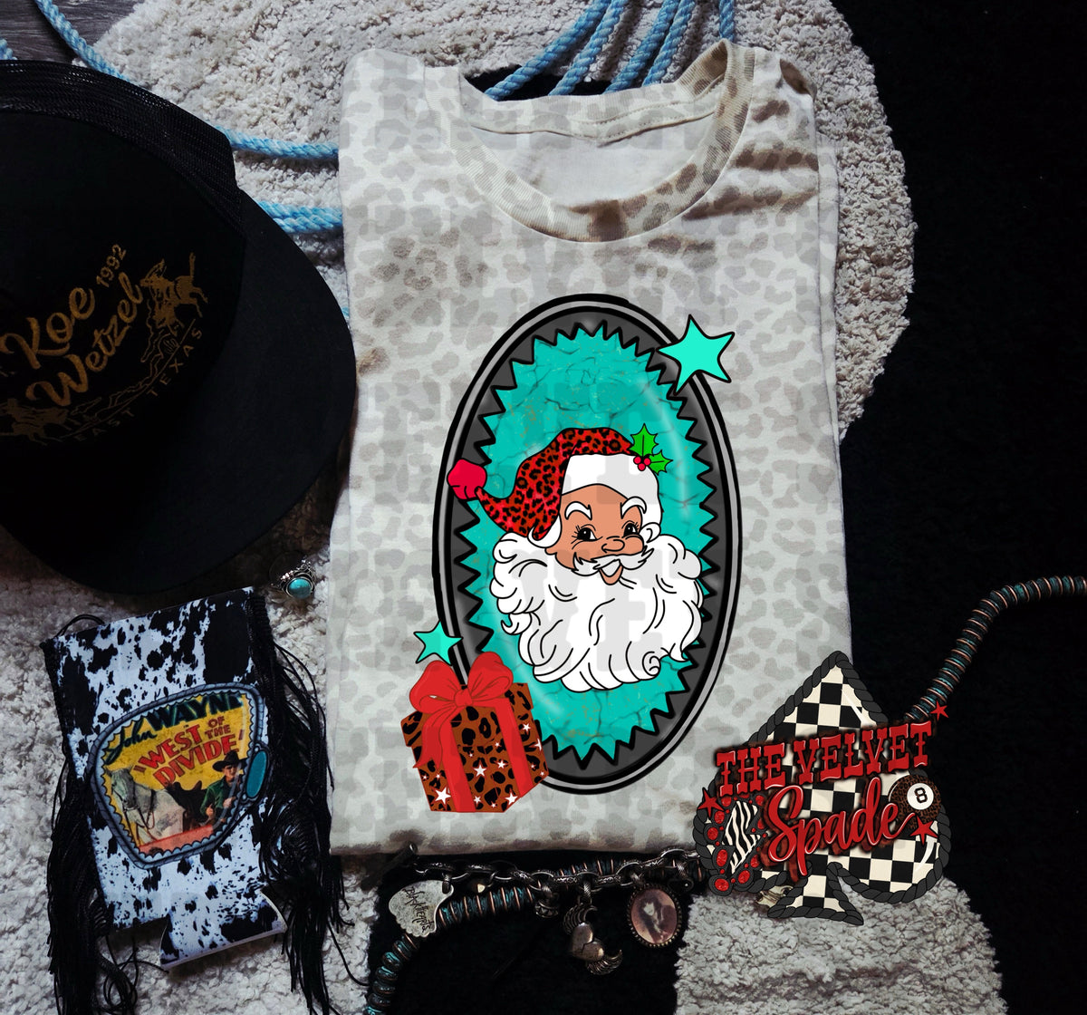 TURQUOISE SANTA TEE